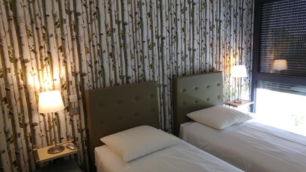 Dans Les Vignes Otel Chamery Dış mekan fotoğraf