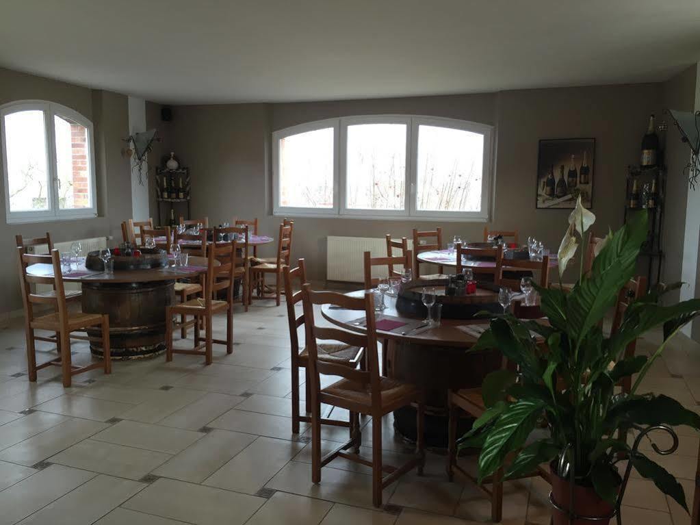 Dans Les Vignes Otel Chamery Dış mekan fotoğraf