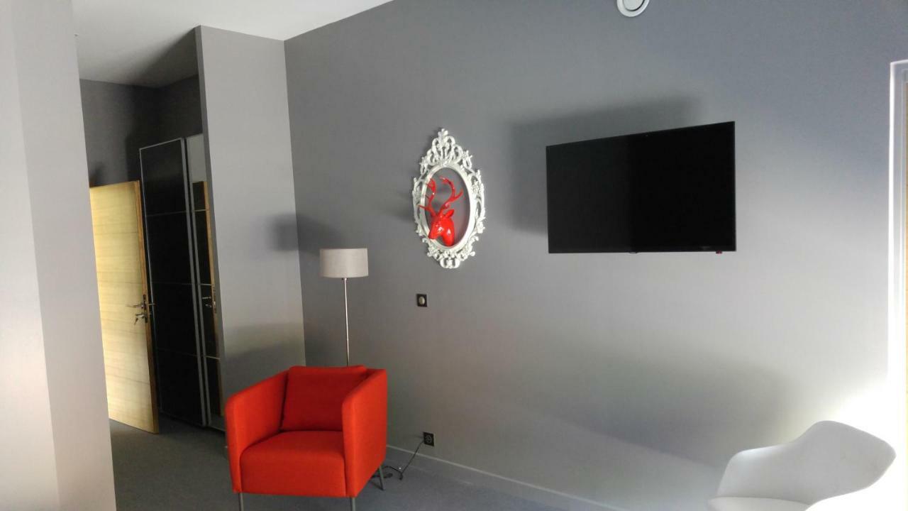 Dans Les Vignes Otel Chamery Oda fotoğraf